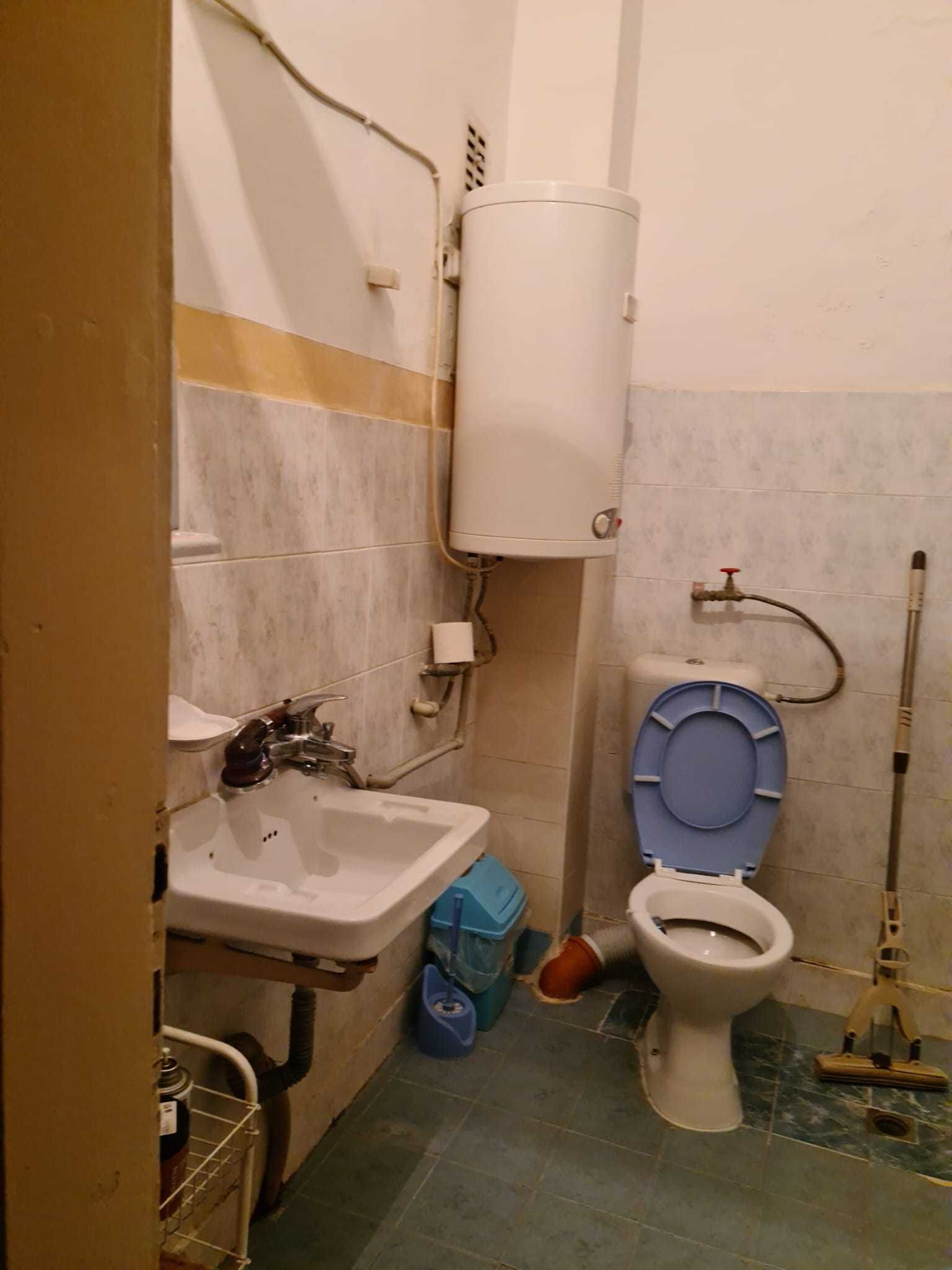 Продавам двустаен тухлен апартамент в Димитровград (идеален център)