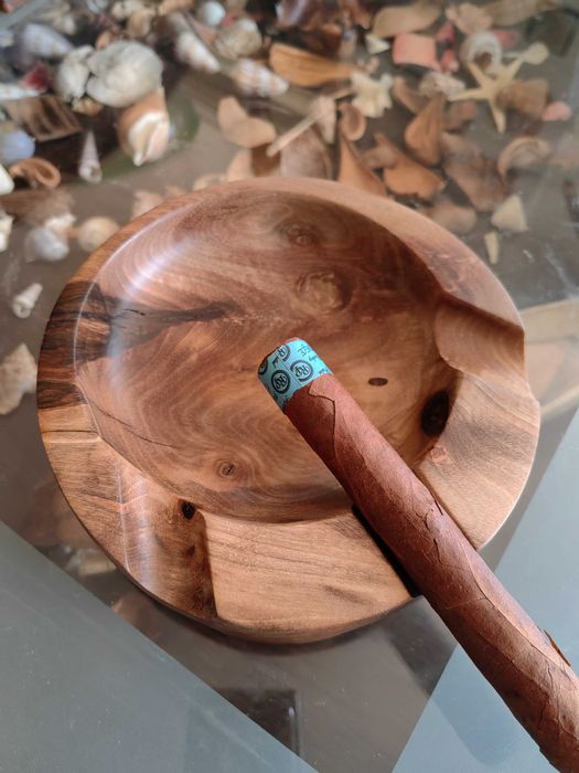 Пепелник за пури