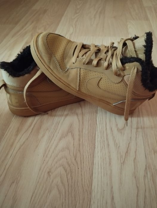 Bascheți Nike nr. 38,5
