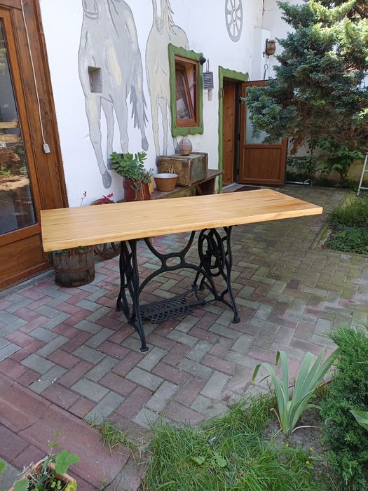 Masa living sau bucatarie - cadru mașină de cusut