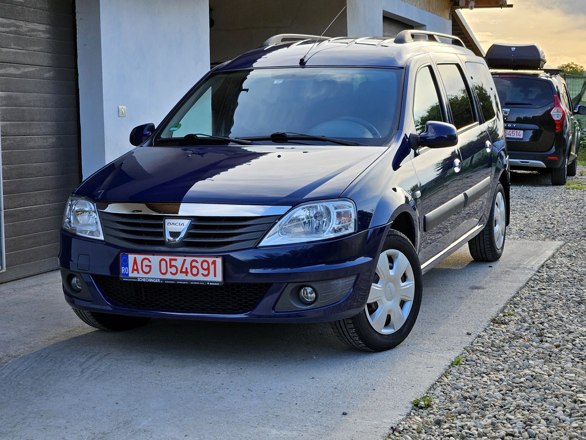 Dacia Logan M C V 7 locuri laureate Recent adus