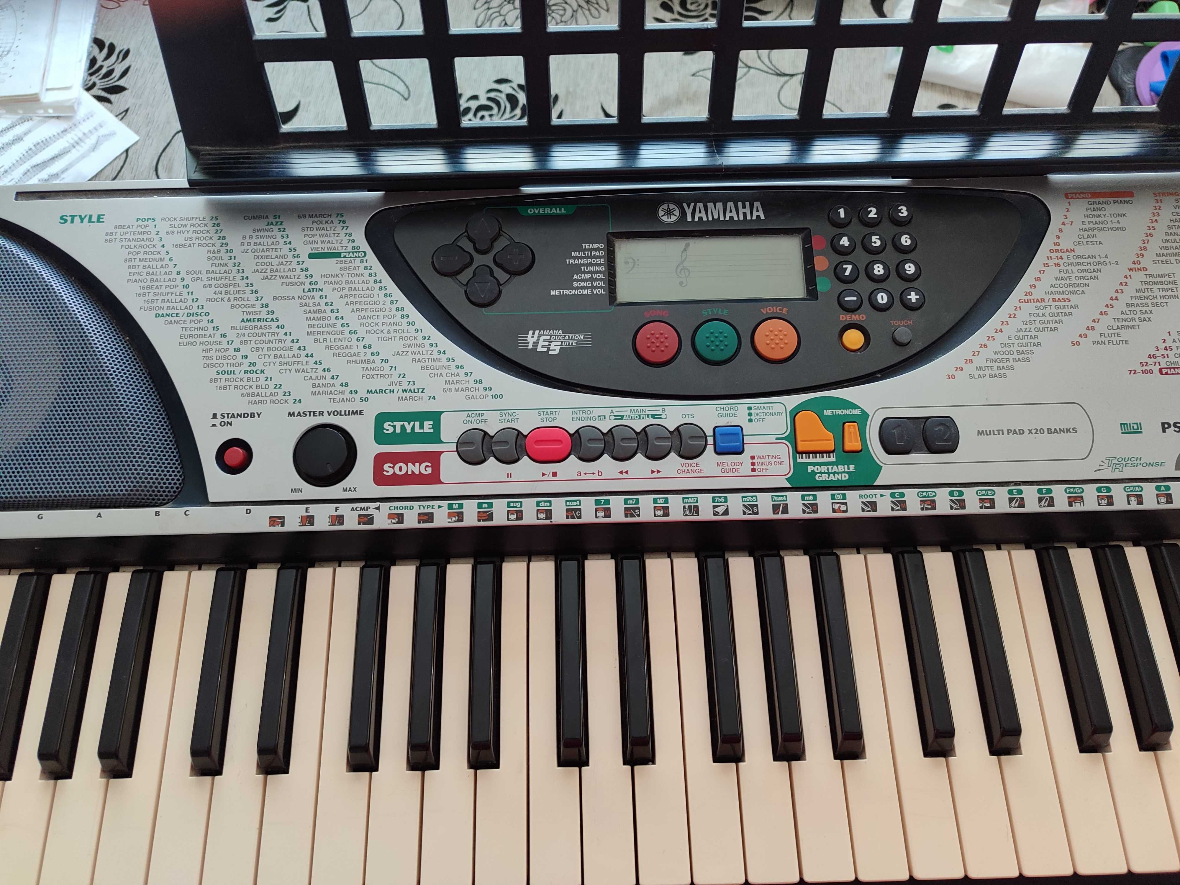 Синтезатор5 октави YAMAHA