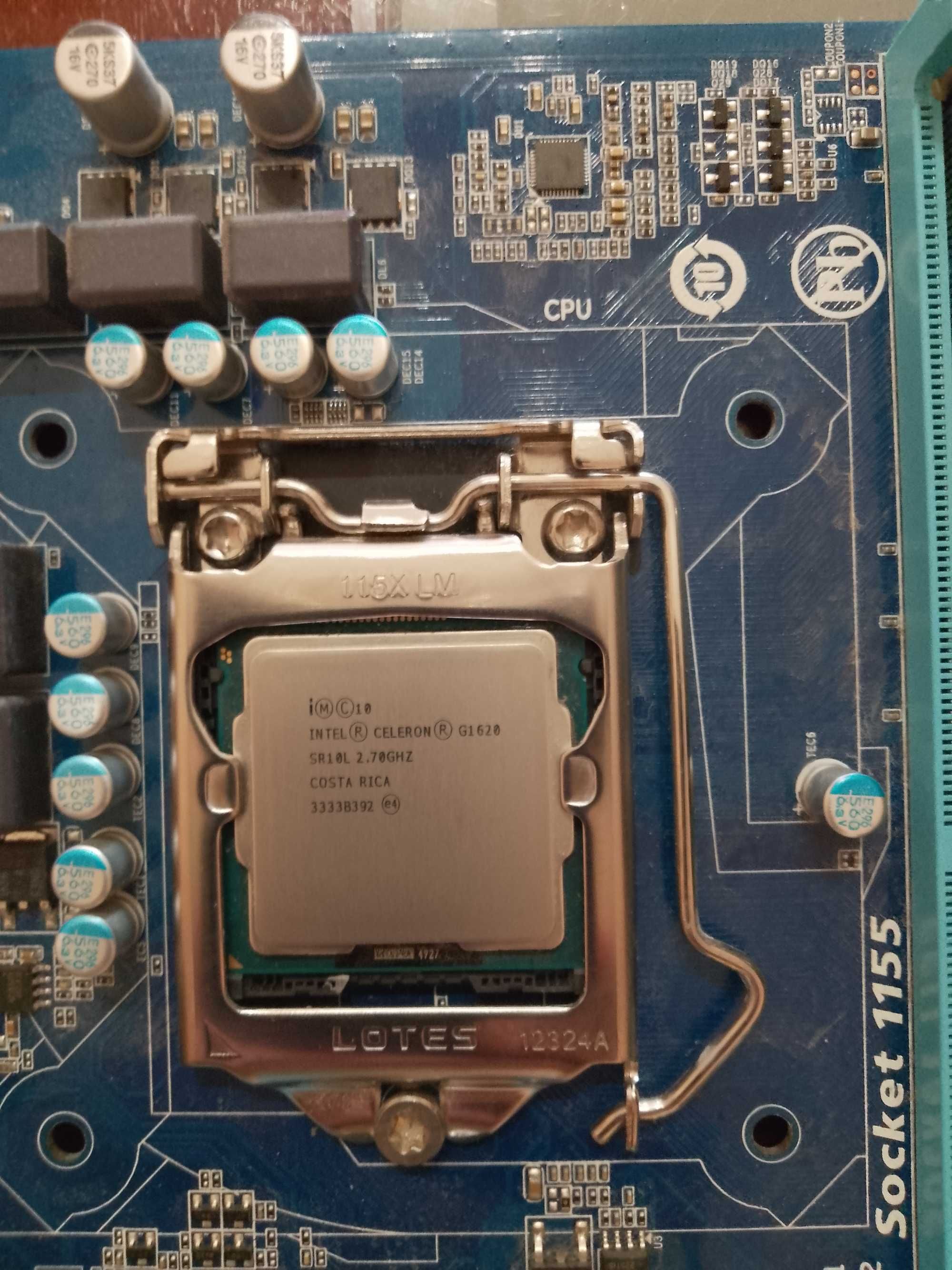 дънна платка Gigabyte с процесор Intel Celeron 2.70GHz и RAM памет 4GB
