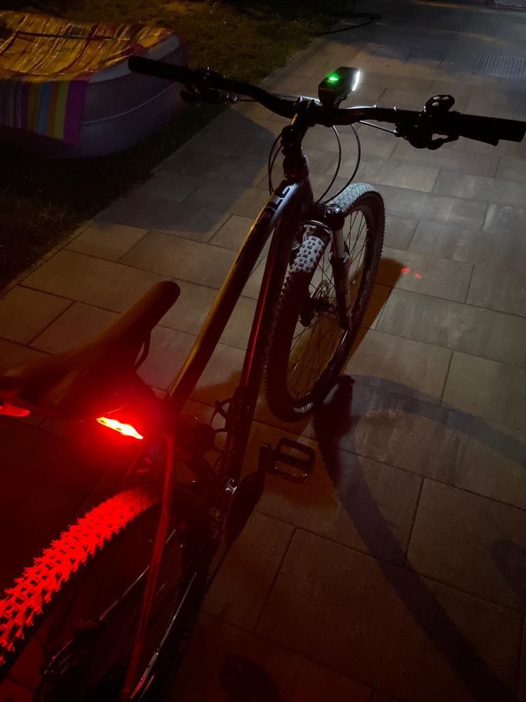 Semnalizare si stop bicicleta cu incarcare USB
