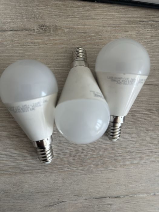 Продам электросберегающие лампочки тонкии цоколь