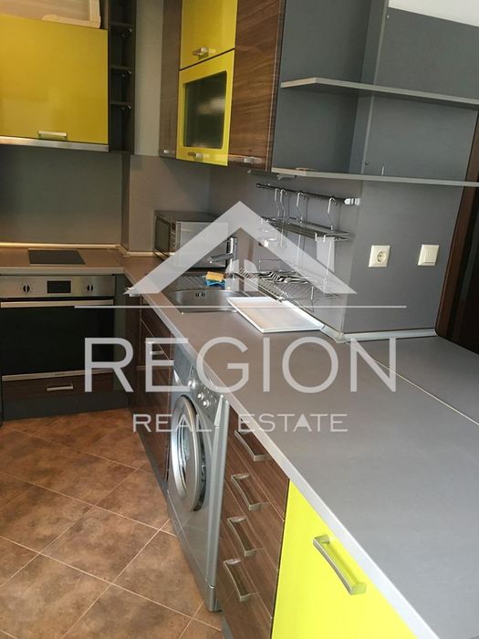 Дава се под наем Тристаен апартамент в Варна, Червен площад - 80 кв.м за 612 € - Снимка #1