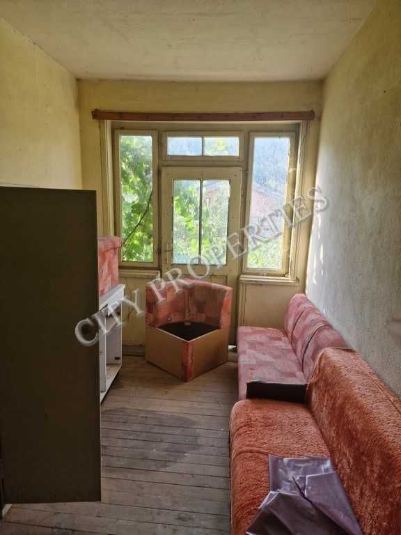 Къща за продажба в с. Рилци, общ. Благоевград.