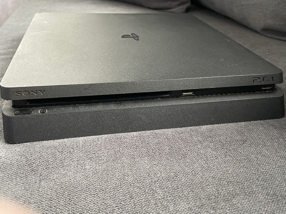 PlayStation 4 1TB Slim