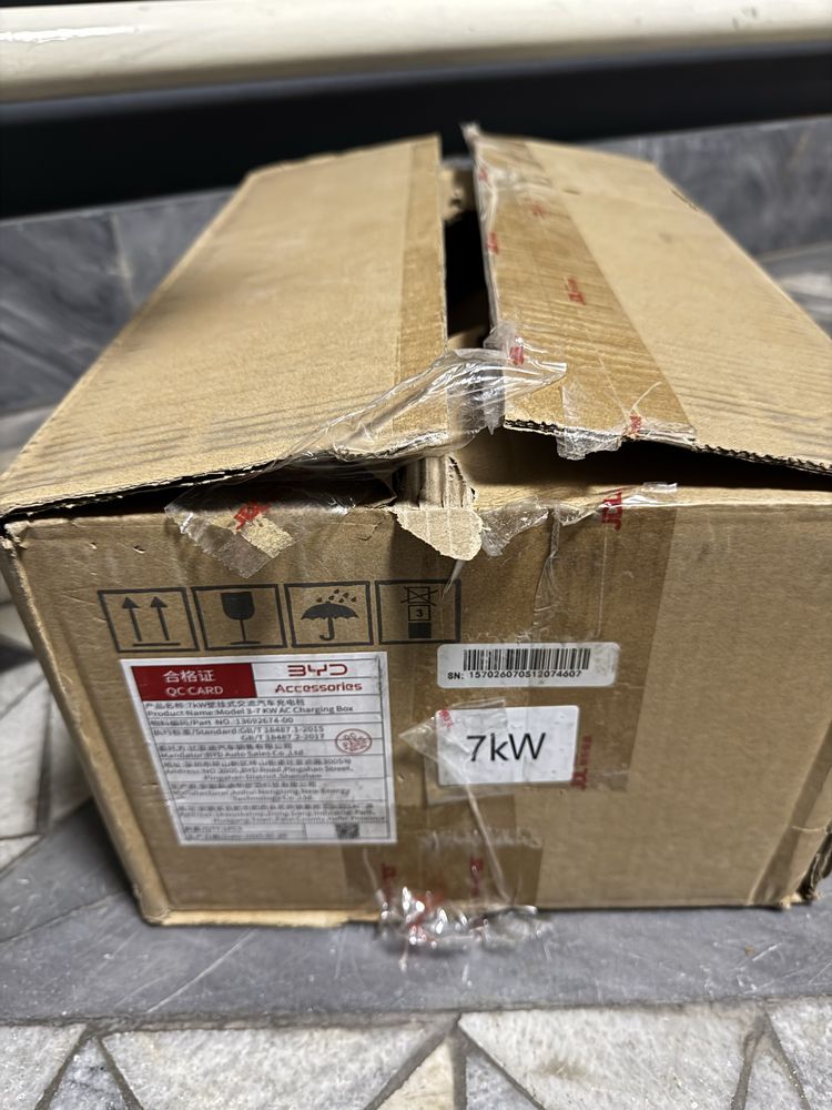 Byd 7kv original zaryadkasi moshinadan chiqqani