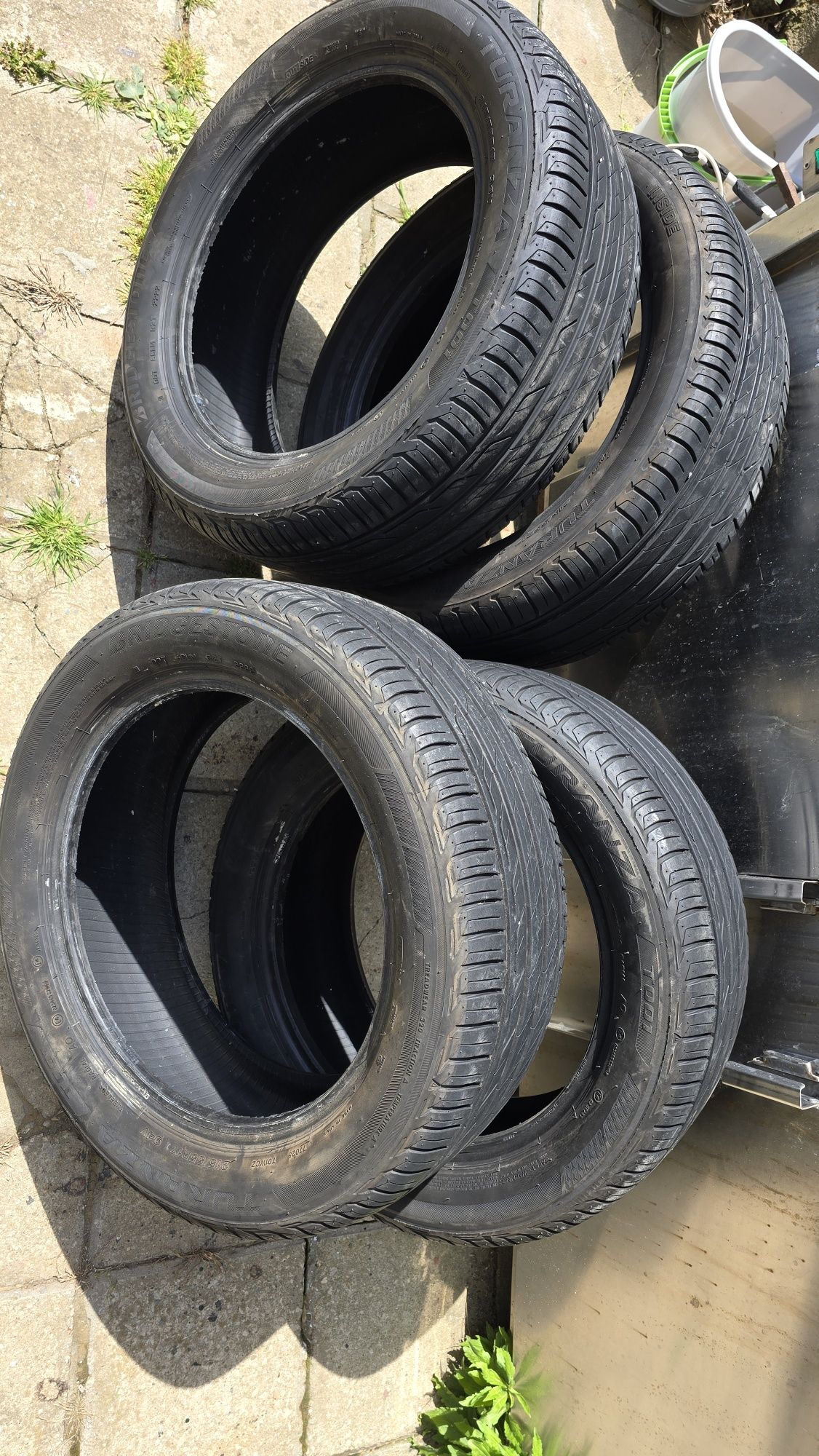 Комплект 4бр. летни гуми 215/55/17 Bridgestone Turanza T001
dot22
7+mm