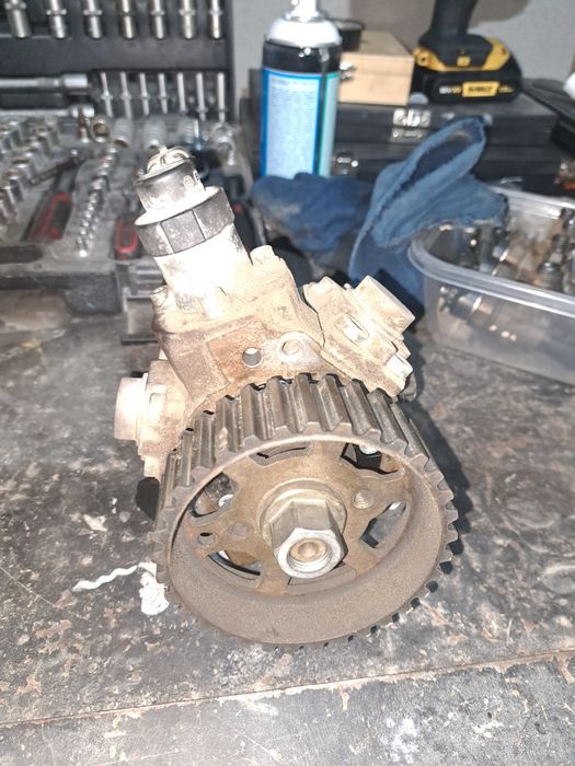 Pompa de inalte / injectie 1.4 hdi 8hz peugeot 206 207 307 1007 citroe