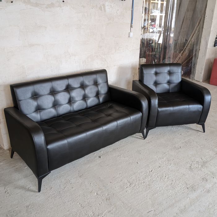 Мягкая мебель для офиса диван и кресло