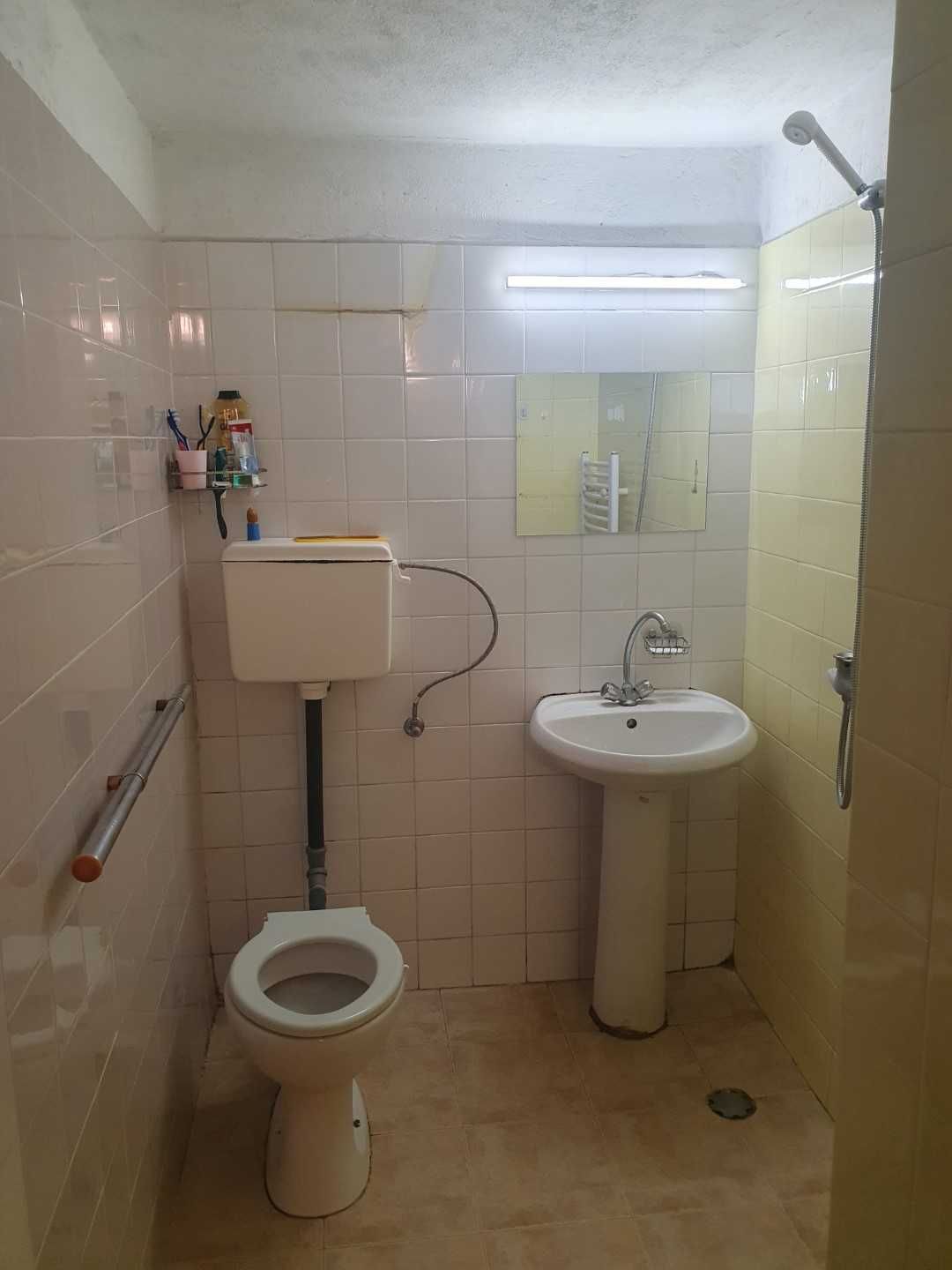 Продавам къща в село Долно Изворово