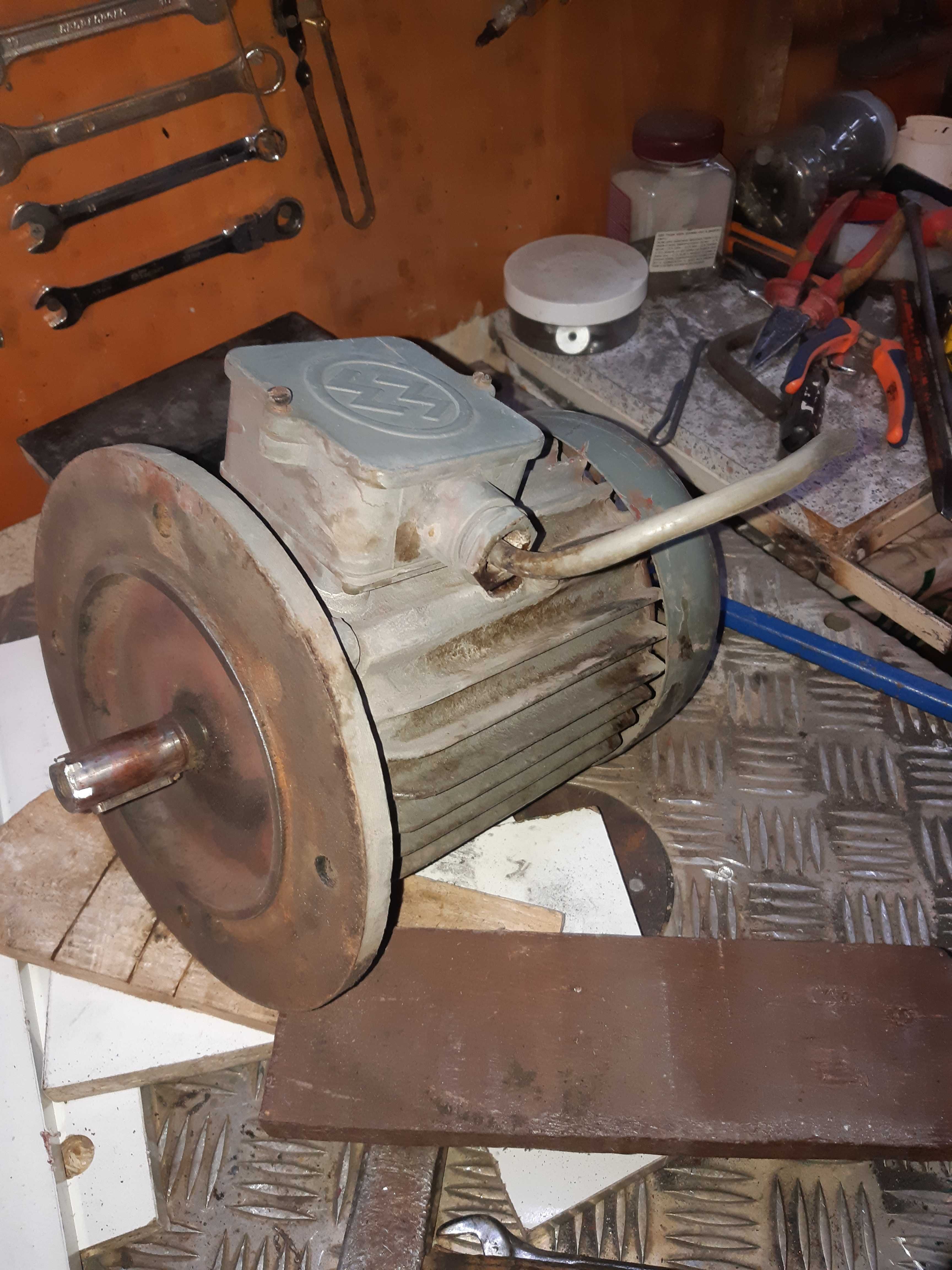 ELPROM 220-380 v електромотор