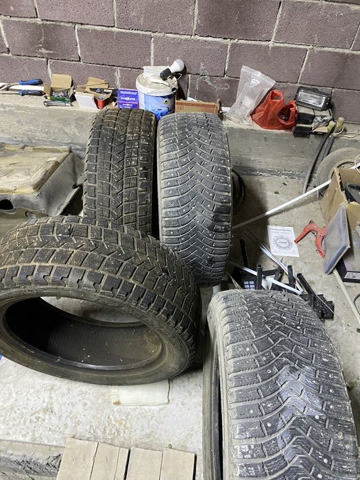 Зимние шины хорошем состояние