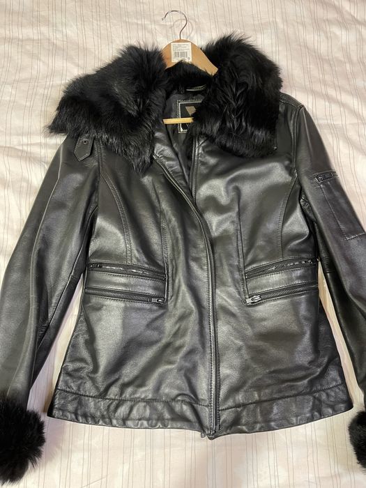 Geaca din piele cu guler si maneci din blana
