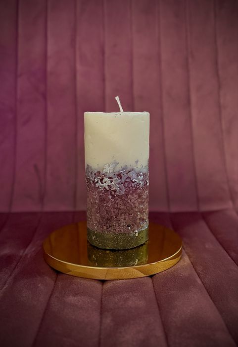 Декоративна свещ  с бетонна основа и естествен восък!