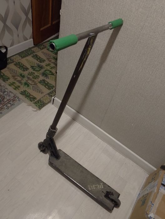 продаю кастом скут