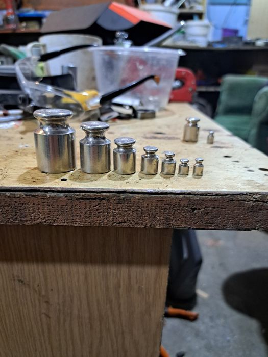 Гири разные для весов