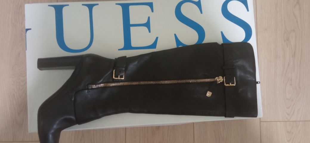 Ботуши GUESS на висок ток