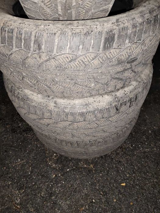 Зимни гуми 265 60 18