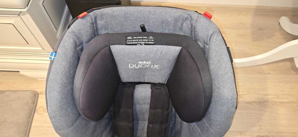 Scaun auto rear-facing Axkid Duofix – stare foarte bună