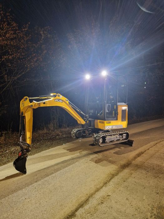Inchiriez Buldoexcavator cu Picon.Inchiriez miniexcavator