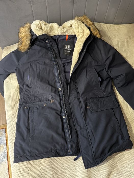 Продаю зимнюю куртку муж.52 размер