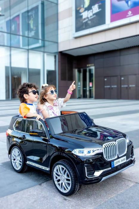 BMW болалар машинаси