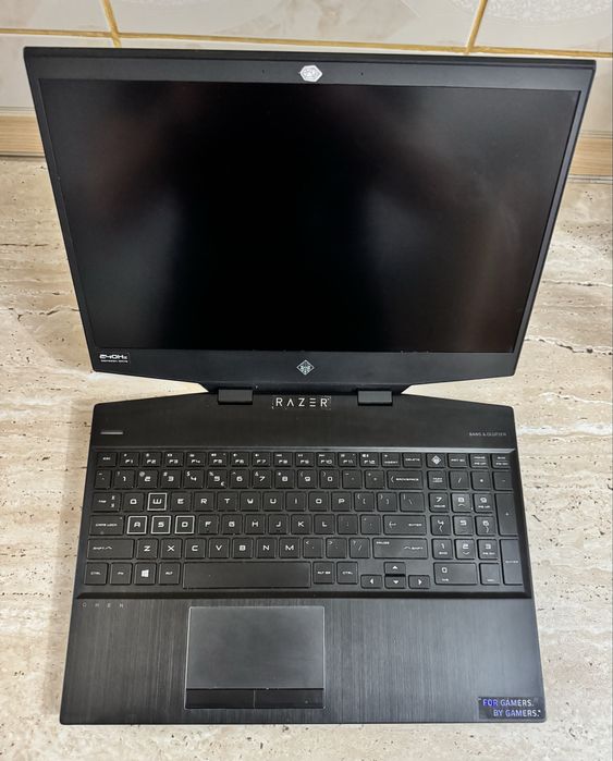 Laptop HP OMEN RTX2080 Max-Q i7 Generatia a 9-a