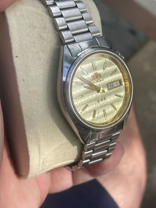 Orient crystal automatic