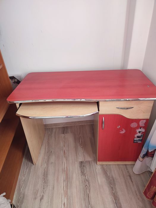 Pat cu saltea o pers.+ birou