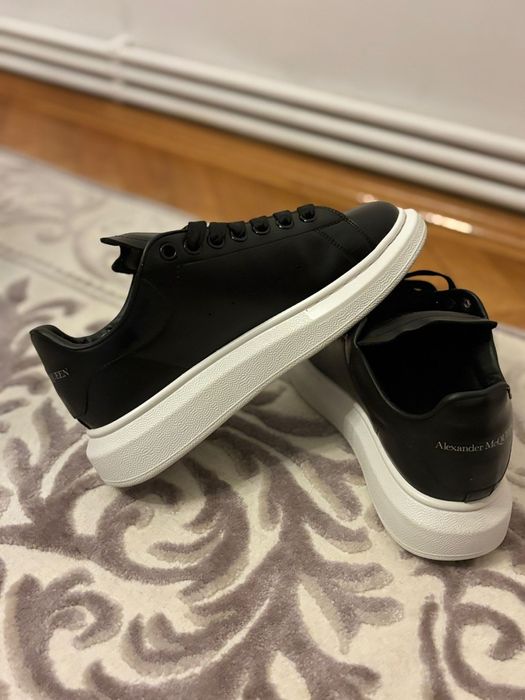 Alexander McQueen  Marimea 40