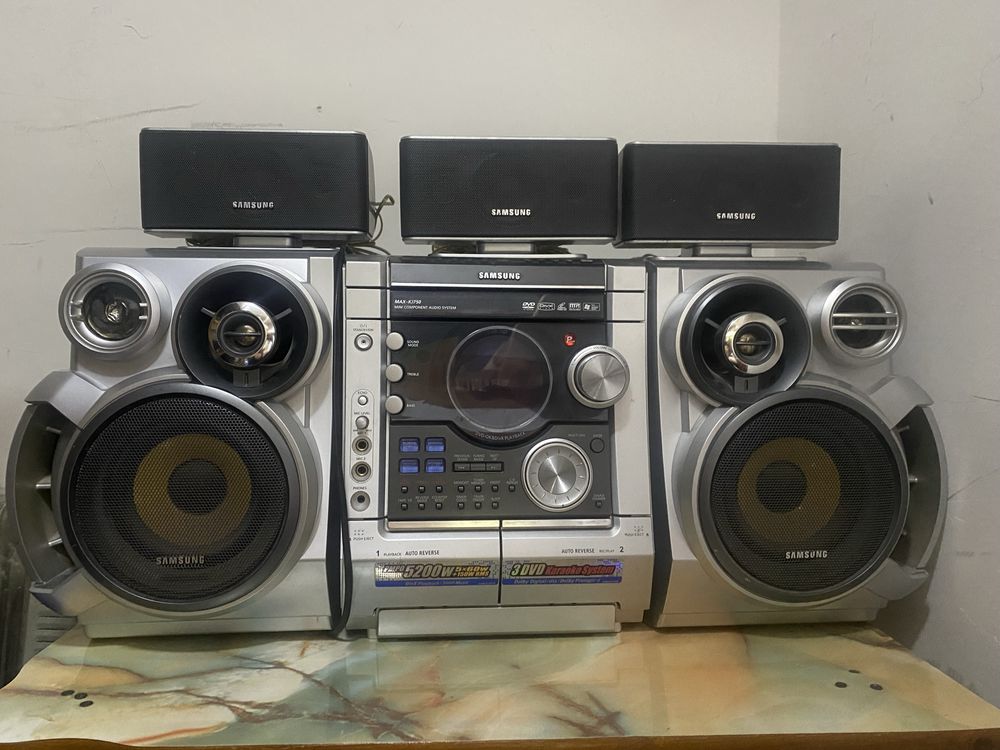 музыкальный центр SAMSUNG MAX-KJ750 sotiladi