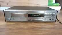 Продавам компакт диск плеър Onkyo DX-6920