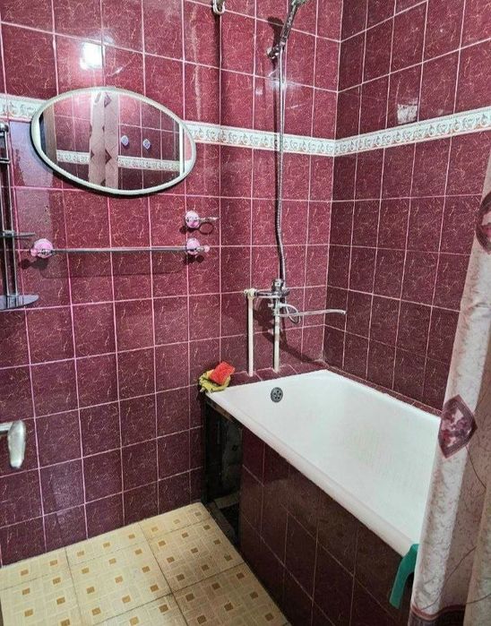 Kvartira qizlarga( bezmakler, bezxozyayka)