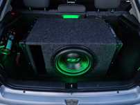 Execut montaj subwoofer auto