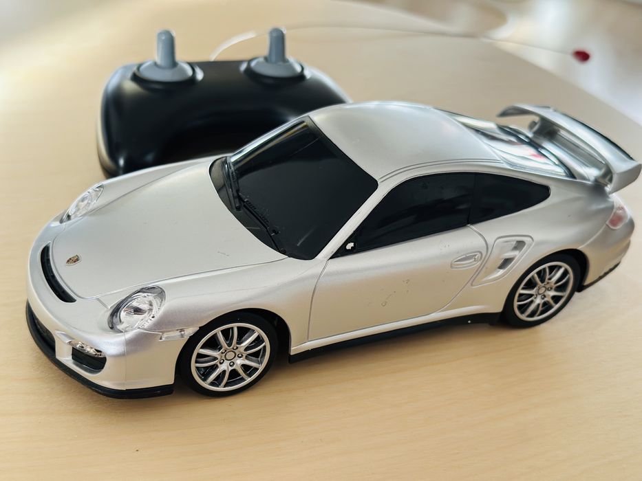 Porche 911 GT2 cu telecomanda