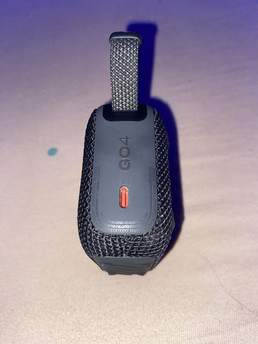 Boxa portabila jbl go 4 , perfecta pentru calatorii sau petreceri mici