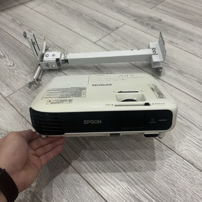 Продам проекторы