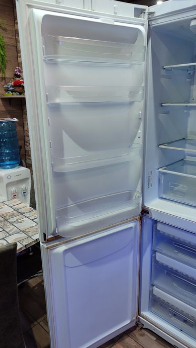 Хладилник с фризер indesit
