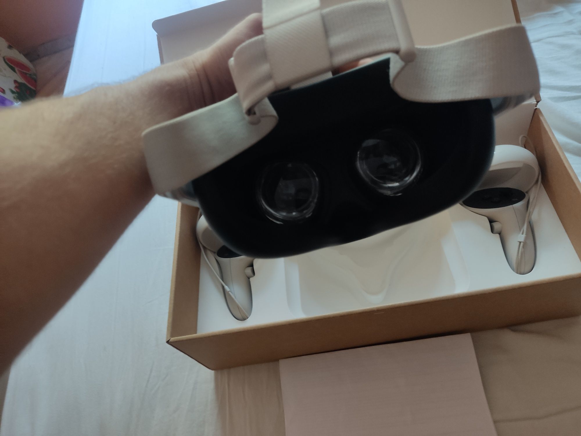 Oculus Quest 2 256GB с профил и игри