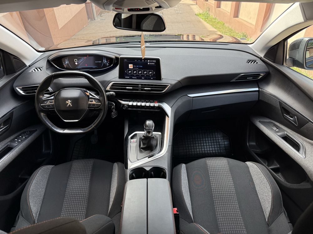 PEUGEOT 3008 EURO6 1.6 HDI 120cp  Daylight led Navi Bord Digital