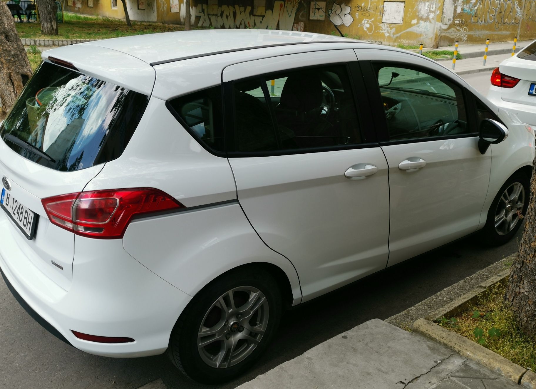 Продавам Ford B max 2013