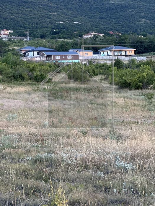 Парцел в Пловдив, област-с.Марково площ 965 цена 105185