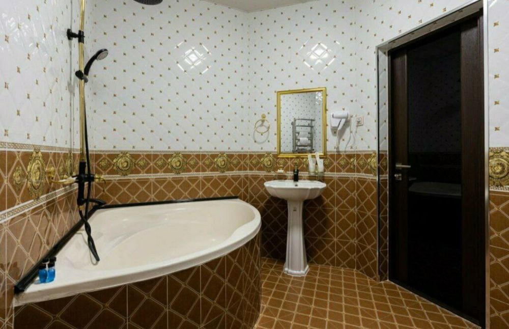 Mehmonxona bez zaks/ Hotel bez zaks /Gasnitsa