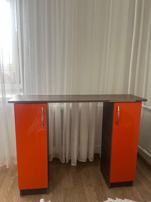 Шкафчик даром с полками