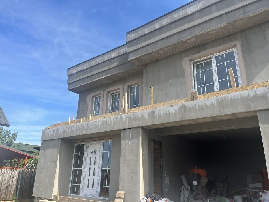 construim case la rosu si la cheie