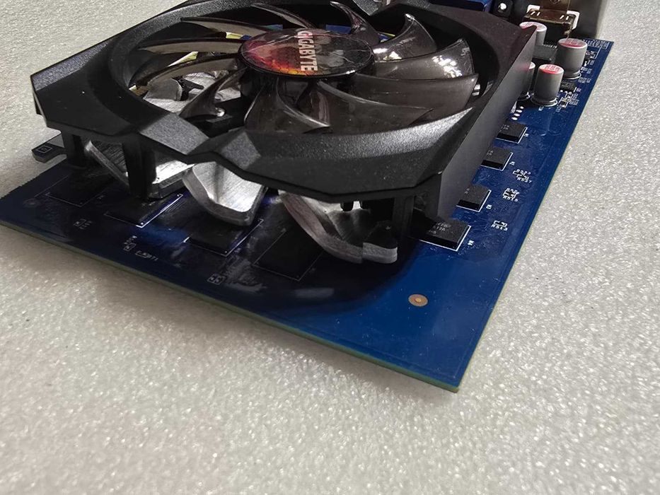Placa video GIGABYTE GeForce GT 420 2GB GDDR3 128bit (GV-N420-2GI)