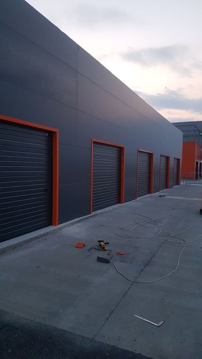 Vand hala metalica 8x32x4 oferim garanție livram în orice jud